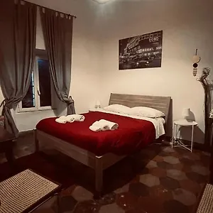 https://la-maison-b8.it-romehotels.com