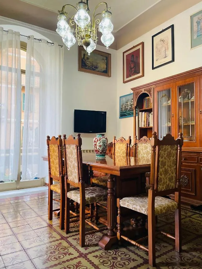 Apartment Appartamento Retro-Chic In La Spezia Italy