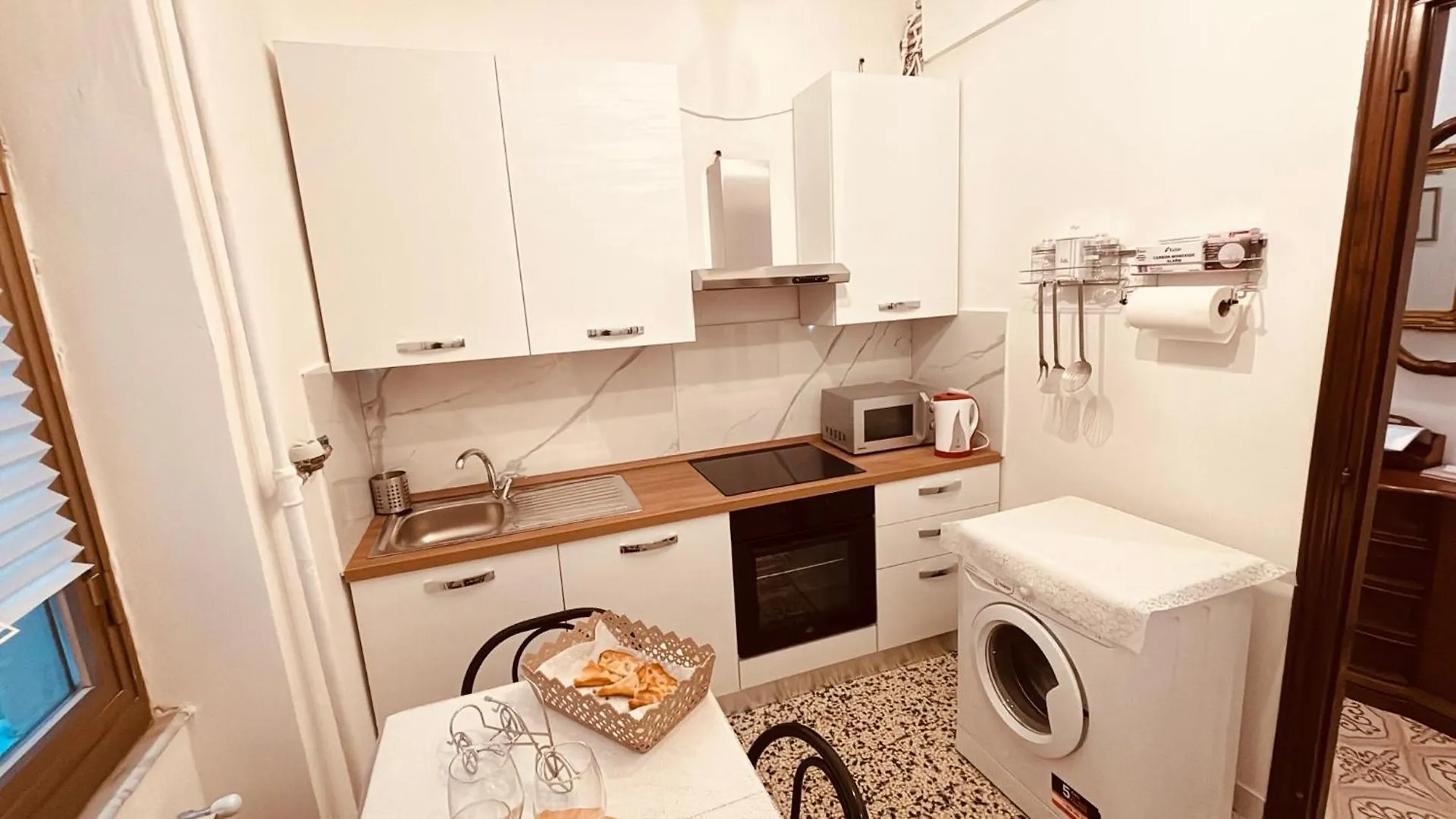 Appartamento Retro-Chic In La Spezia Apartment